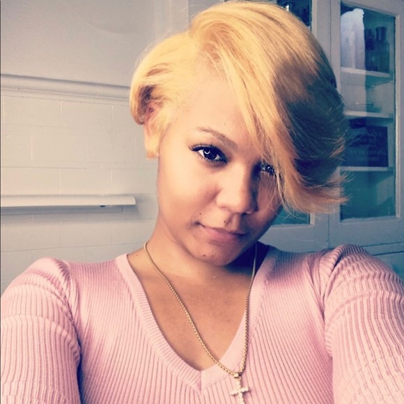 Meet Your Posher 💕 - Picture 3 of 6